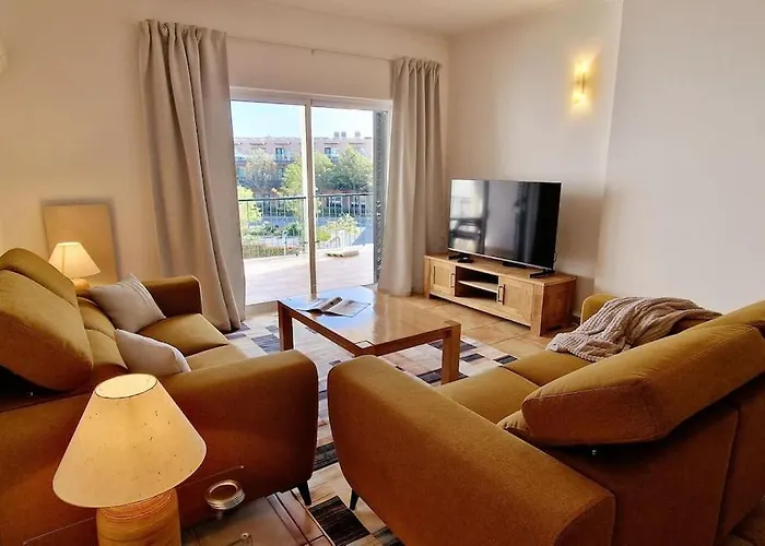 Jasmine Next To Meia 라고스